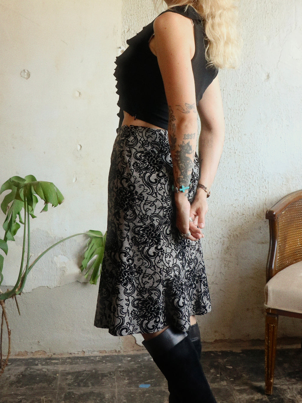Y2K Dèvorè Velvet Midi Skirt - Size 2P (XS)