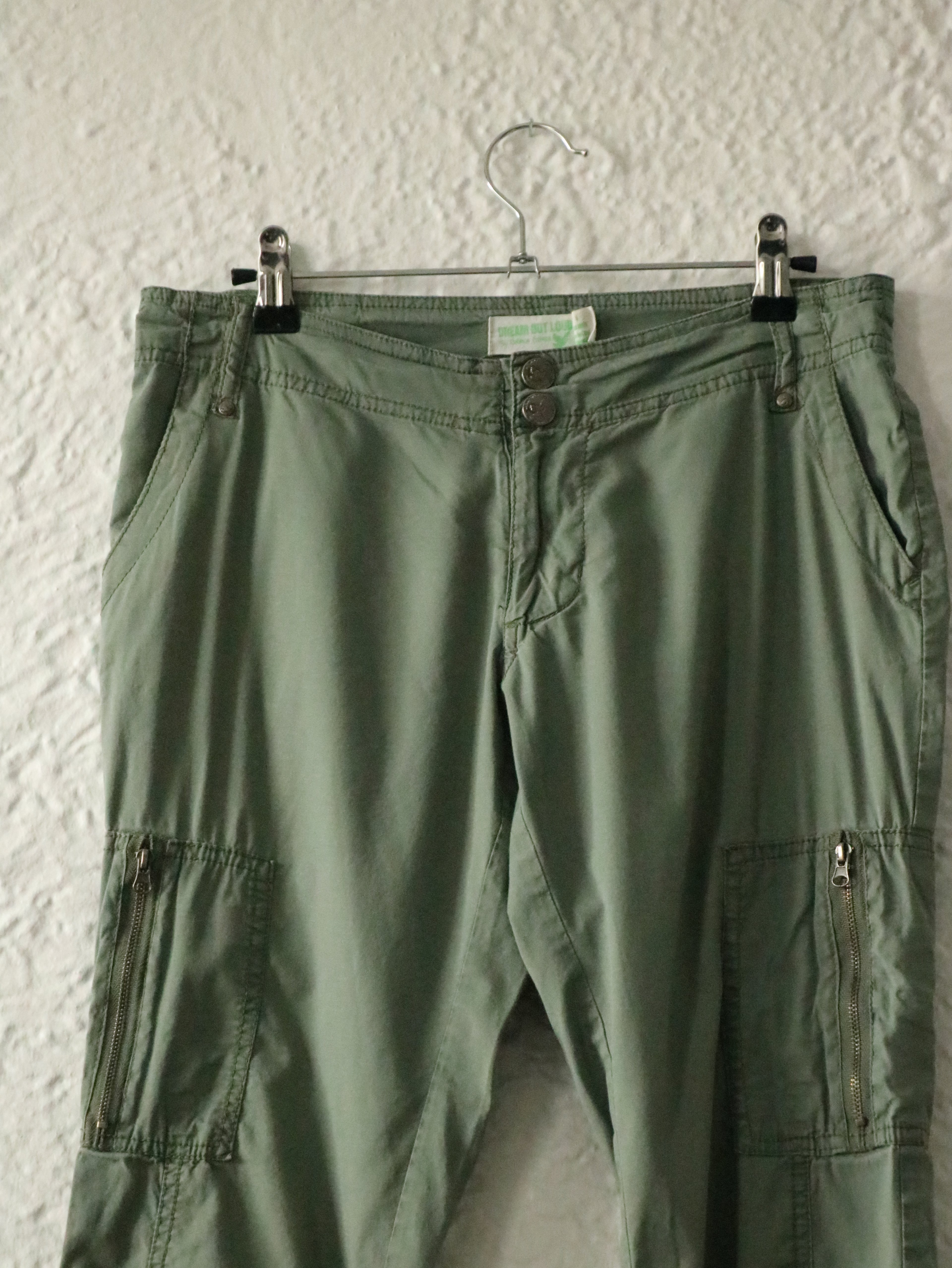 Y2K Fatigue Green Cargo Capris - Size Small